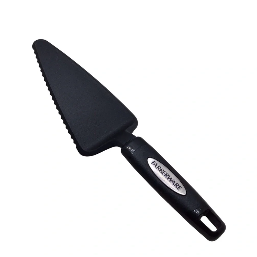 Farberware Baker’s Advantage Pie Cake Server – Black Nylon.